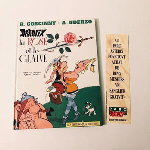 Vtg 1991 Asterix la Rose et le Glaive French Book  and Asterix Park Bookmark